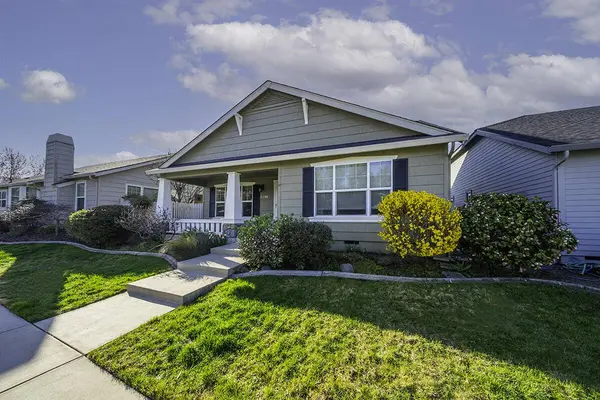 3350 Edgewater DR, Medford, OR 97504
