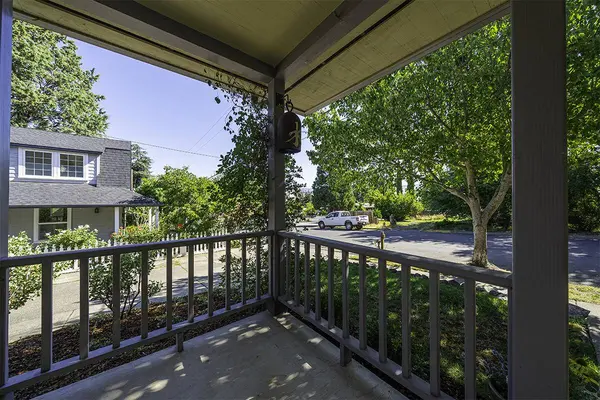 923 Bellview AVE #1, Ashland, OR 97520