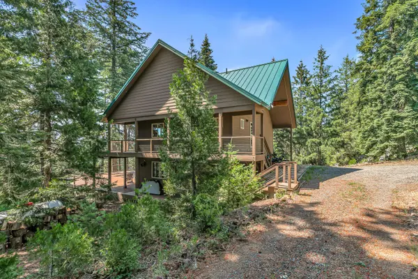 2042 Hyatt Prairie RD, Ashland, OR 97520
