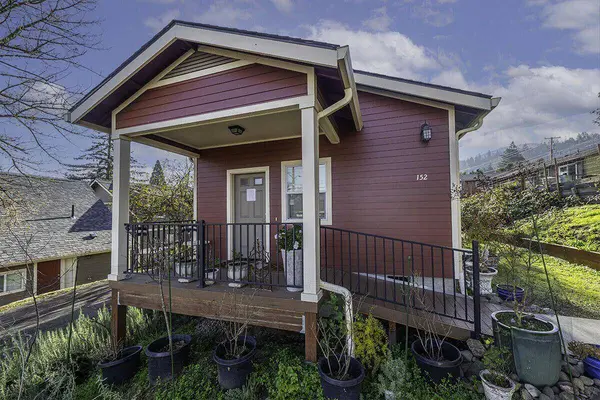 563 Rock ST, Ashland, OR 97520
