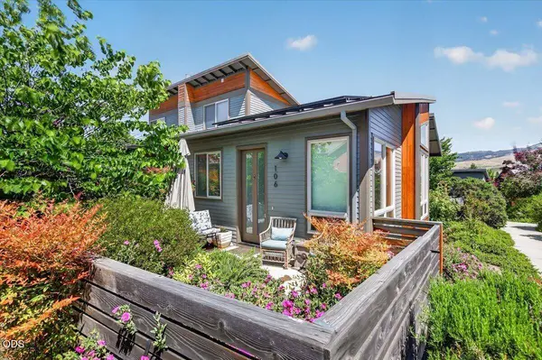 106 Dunn CIR, Ashland, OR 97520