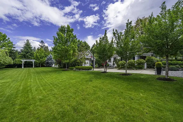 215 4th ST, Jacksonville, OR 97530