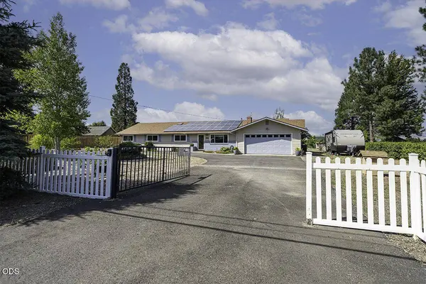 1850 Camp Baker RD, Medford, OR 97501