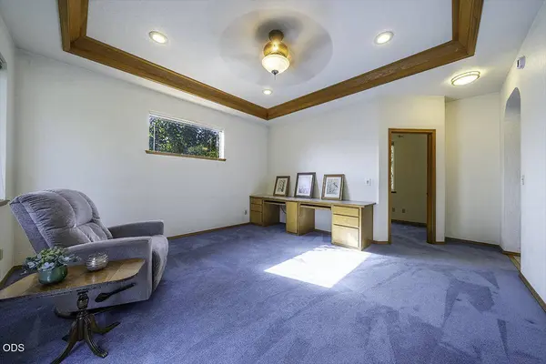 1513 Lithia WAY, Talent, OR 97540