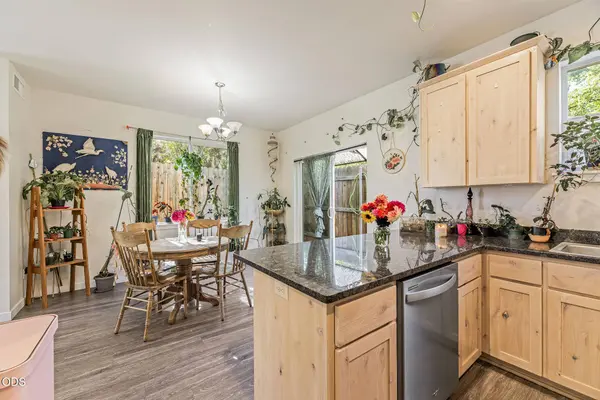 400 Oak ST, Phoenix, OR 97535
