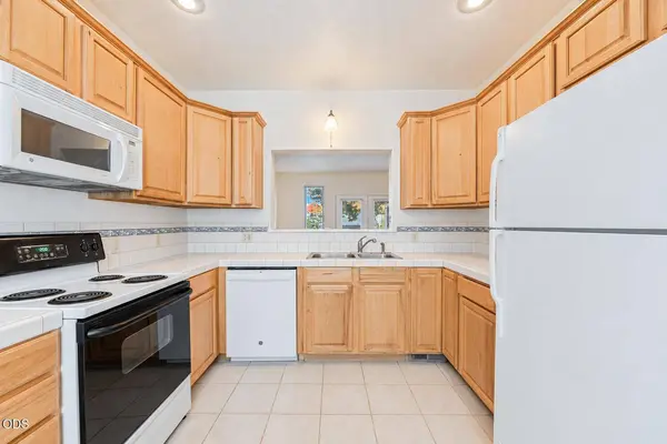 49 California ST, Ashland, OR 97520