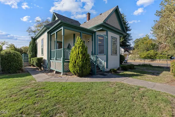 411 E ST, Grants Pass, OR 97526