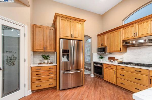 1208 Riesling Cir, Livermore, CA 94550