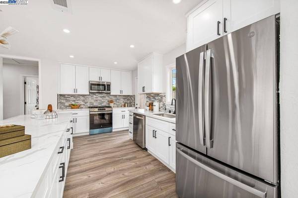 1205 Marguerite St, Livermore, CA 94550