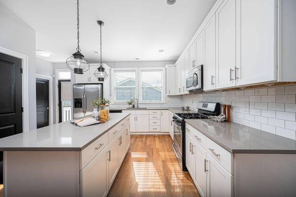 1275 N Grant Avenue, Columbus, OH 43201