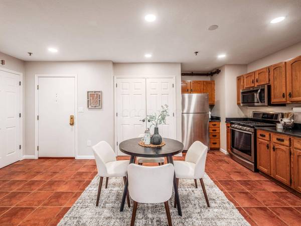 51 W Blenkner Street #105, Columbus, OH 43215