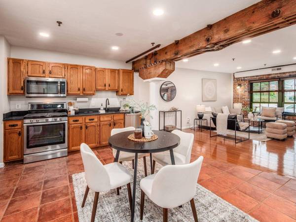 51 W Blenkner Street #105, Columbus, OH 43215