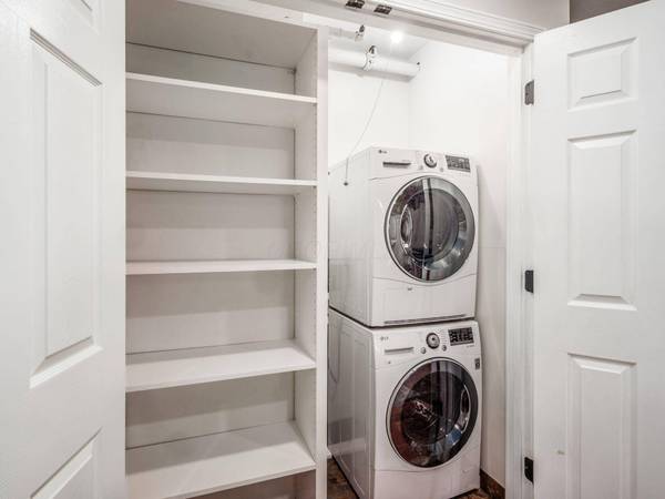 51 W Blenkner Street #105, Columbus, OH 43215