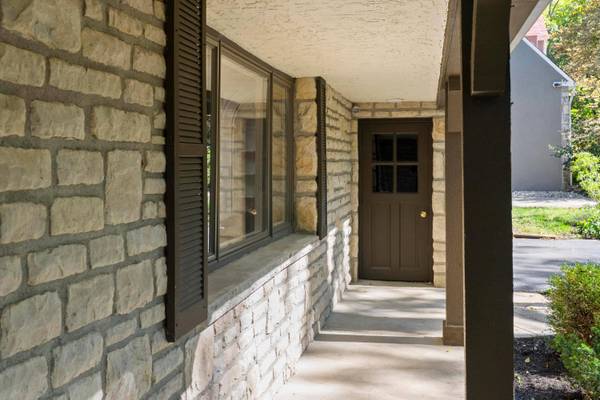 200 W Jeffrey Place, Columbus, OH 43214