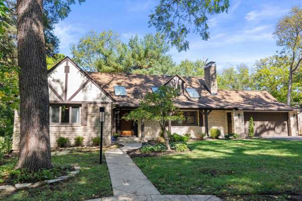 200 W Jeffrey Place, Columbus, OH 43214