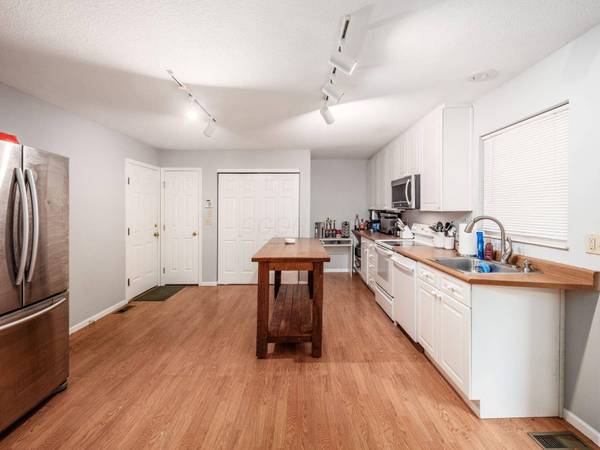 1739 Paula Drive, Columbus, OH 43220