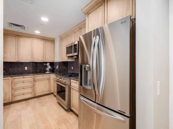 1 Miranova Place #730, Columbus, OH 43215