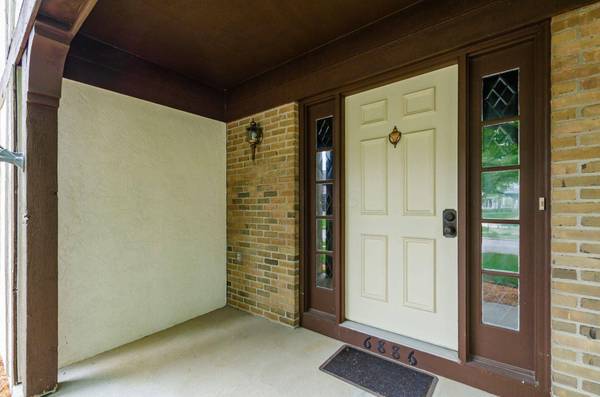 6886 Lakebrook Boulevard, Columbus, OH 43235