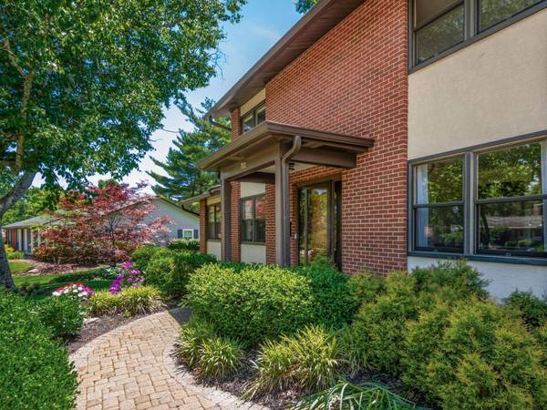 711 Lauraland Drive, Columbus, OH 43214