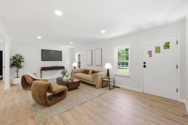 4146 Maize Road, Columbus, OH 43224