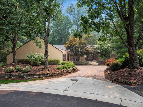 8483 Torwoodlee Court