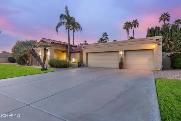 10658 E CINNABAR Avenue, Scottsdale, AZ 85258