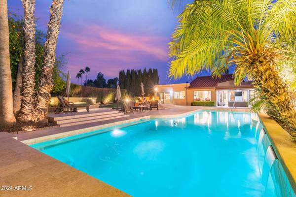 10658 E CINNABAR Avenue, Scottsdale, AZ 85258