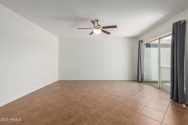 8552 E INDIAN SCHOOL Road #B, Scottsdale, AZ 85251