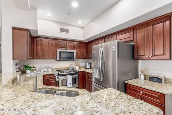 20660 N 40TH Street #2182, Phoenix, AZ 85050