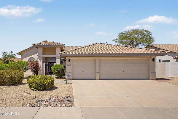 9032 E LARKSPUR Drive