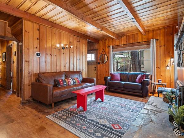 2707 Knox Avenue, South Lake Tahoe, CA 96150