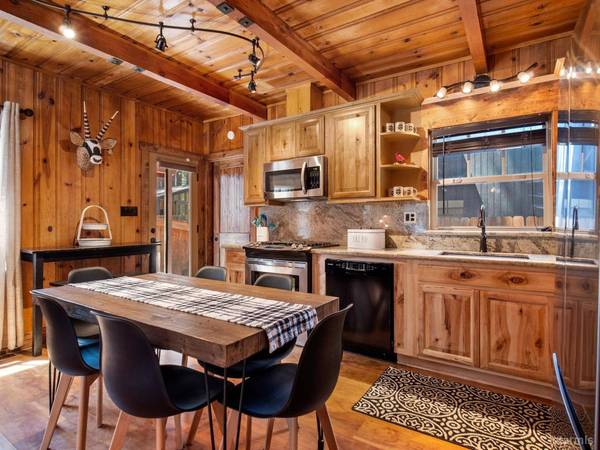 2707 Knox Avenue, South Lake Tahoe, CA 96150