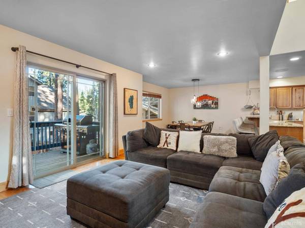 2271 Eloise Avenue, South Lake Tahoe, CA 96150