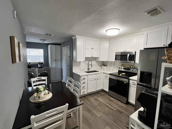 1117 W Maxwell St, Pensacola, FL 32501