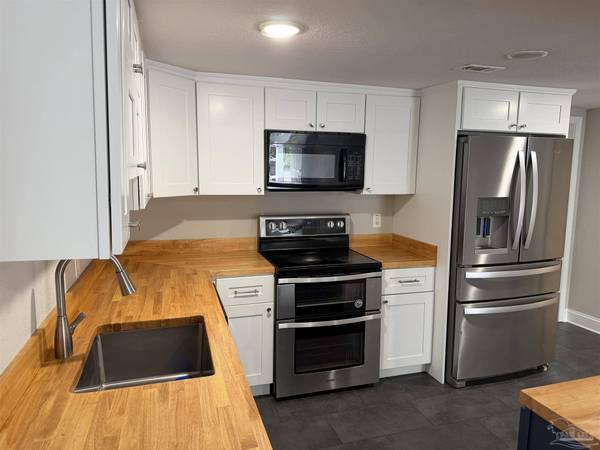 2911 N Hayne St, Pensacola, FL 32503