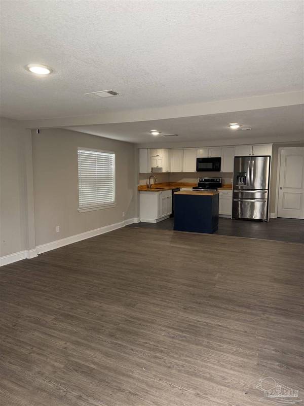 2911 N Hayne St, Pensacola, FL 32503