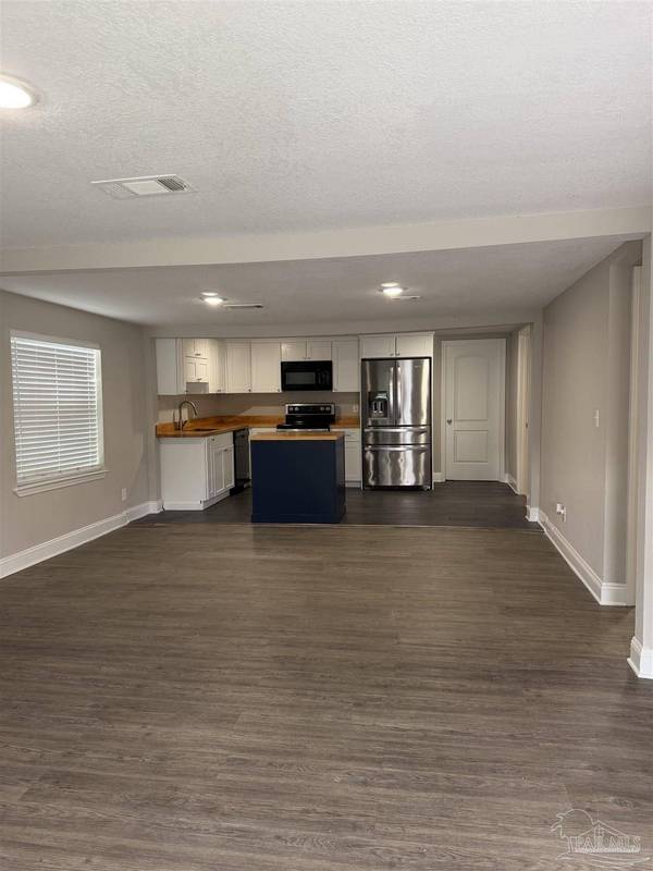 2911 N Hayne St, Pensacola, FL 32503