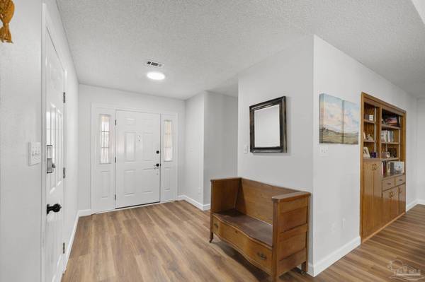 10666 Macgregor Dr, Pensacola, FL 32514