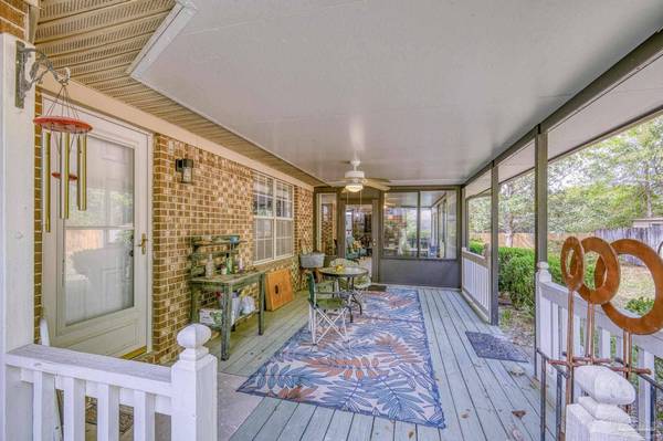 10666 Macgregor Dr, Pensacola, FL 32514