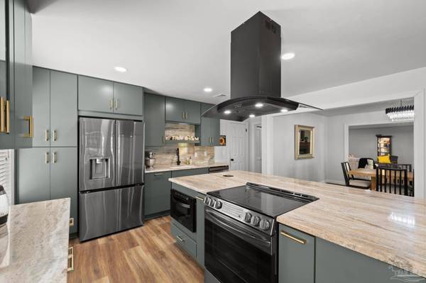 10666 Macgregor Dr, Pensacola, FL 32514