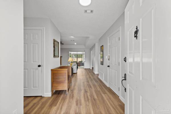 10666 Macgregor Dr, Pensacola, FL 32514