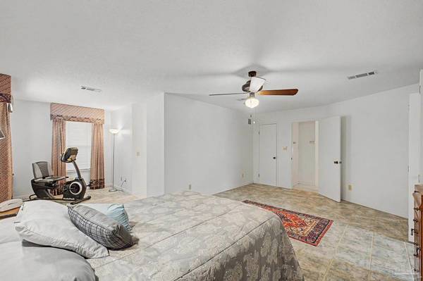 3714 Wilder Rd, Cantonment, FL 32533