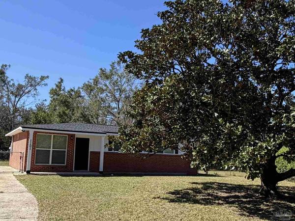 1101 Desmonde Dr, Pensacola, FL 32505