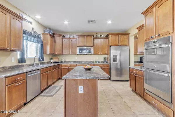 1923 N Cocoa Court, Casa Grande, AZ 85122