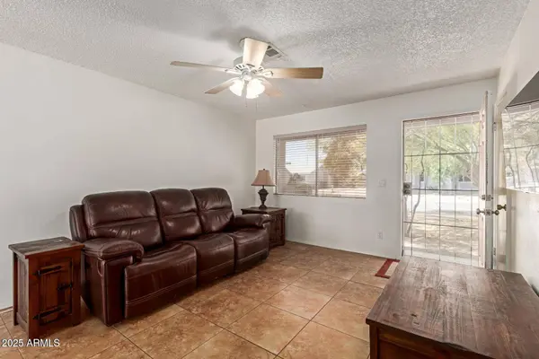 525 N 94TH Way, Mesa, AZ 85207