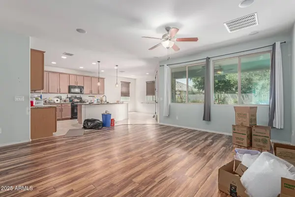 18328 W SAGUARO Lane, Surprise, AZ 85388
