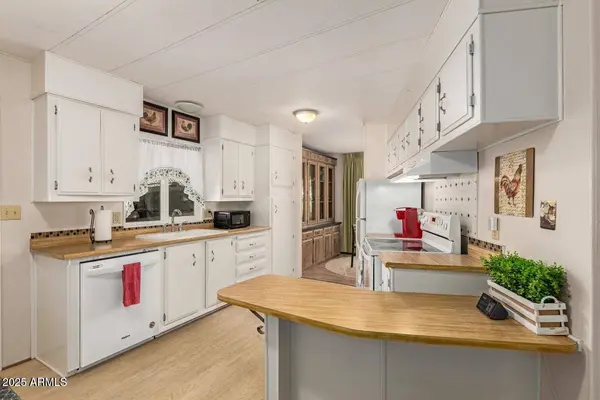 9109 E COUNTRY CLUB Drive, Sun Lakes, AZ 85248