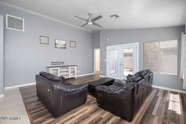 8653 W PARADISE Lane, Peoria, AZ 85382