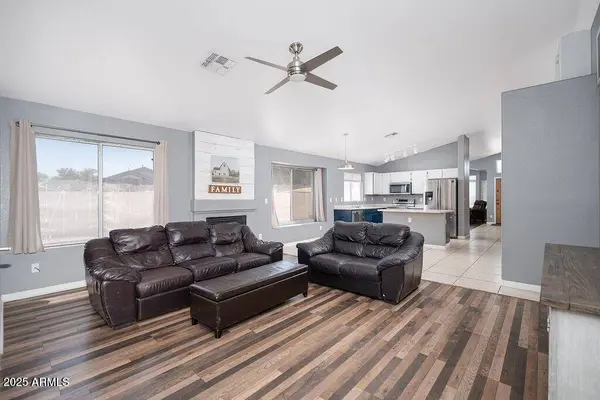 8653 W PARADISE Lane, Peoria, AZ 85382