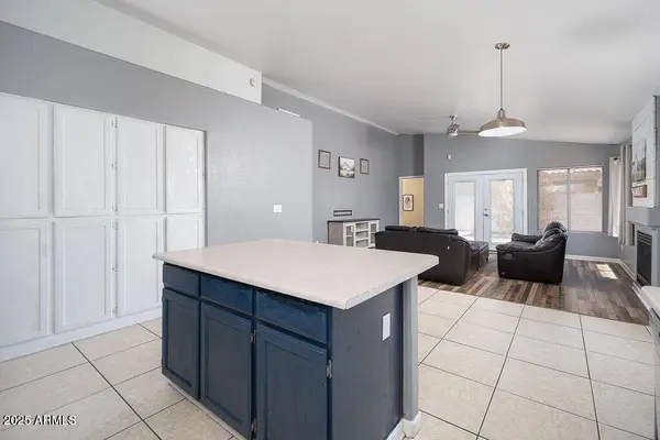 8653 W PARADISE Lane, Peoria, AZ 85382